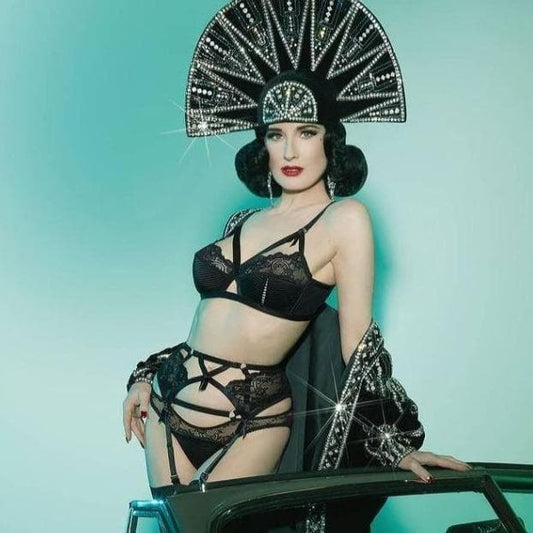 Madame X Suspender